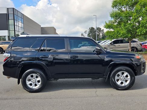 Used 2018 Toyota 4Runner SR5 RWD image 8