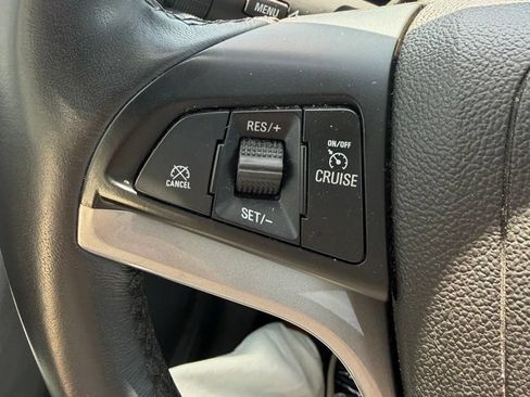 Used 2019 Chevrolet Trax LT w/ LT Convenience Package FWD image 25
