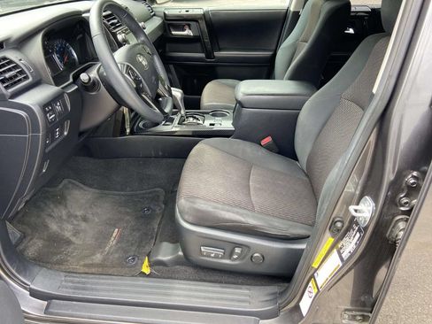 Used 2019 Toyota 4Runner TRD Off-Road AWD/4WD image 20