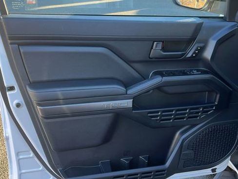 Used 2025 Toyota 4Runner TRD Off-Road Premium image 8