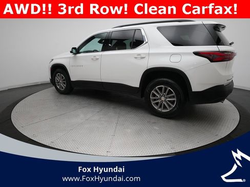 Used 2023 Chevrolet Traverse LT image 12