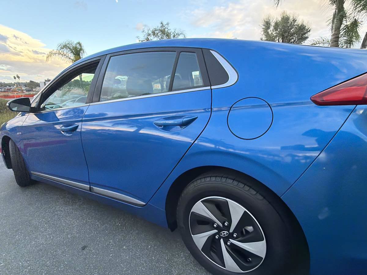 Used 2017 Hyundai Ioniq SEL FWD image 15