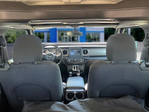 Used 2019 Jeep Wrangler Sport AWD/4WD image 29