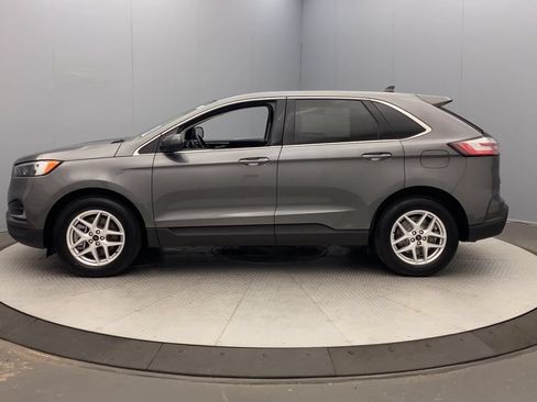 Used 2024 Ford Edge SEL AWD/4WD image 2