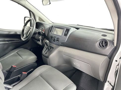 Used 2021 Nissan NV200 S w/ Back Door Glass Package image 26