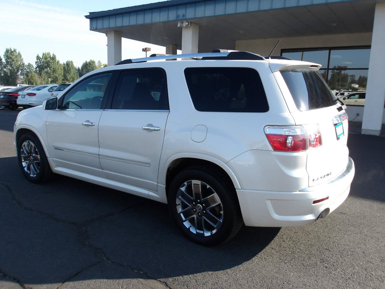 Used 2012 GMC Acadia Denali AWD/4WD image 3