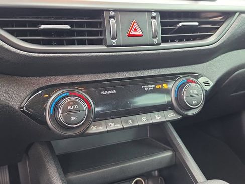 Used 2019 Kia Forte LXS FWD image 24