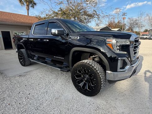 Used 2019 GMC Sierra 1500 SLT w/ SLT Premium Plus Package AWD/4WD image 3