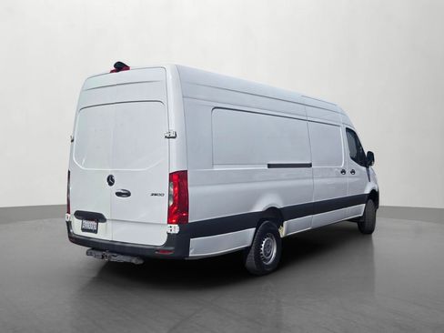 Used 2019 Mercedes-Benz Sprinter 4x4 170 image 3