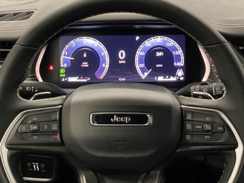 New 2025 Jeep Grand Cherokee L Limited w/ Black Appearance Package image 17