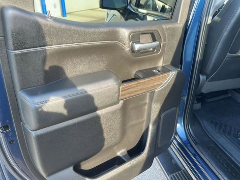 Used 2019 Chevrolet Silverado 1500 RST image 15