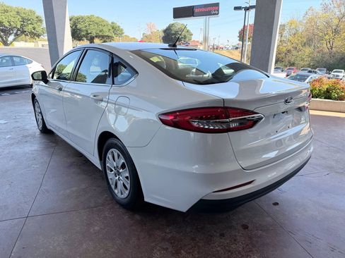 Used 2019 Ford Fusion S image 5