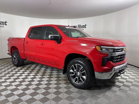 Used 2023 Chevrolet Silverado 1500 LT image 4