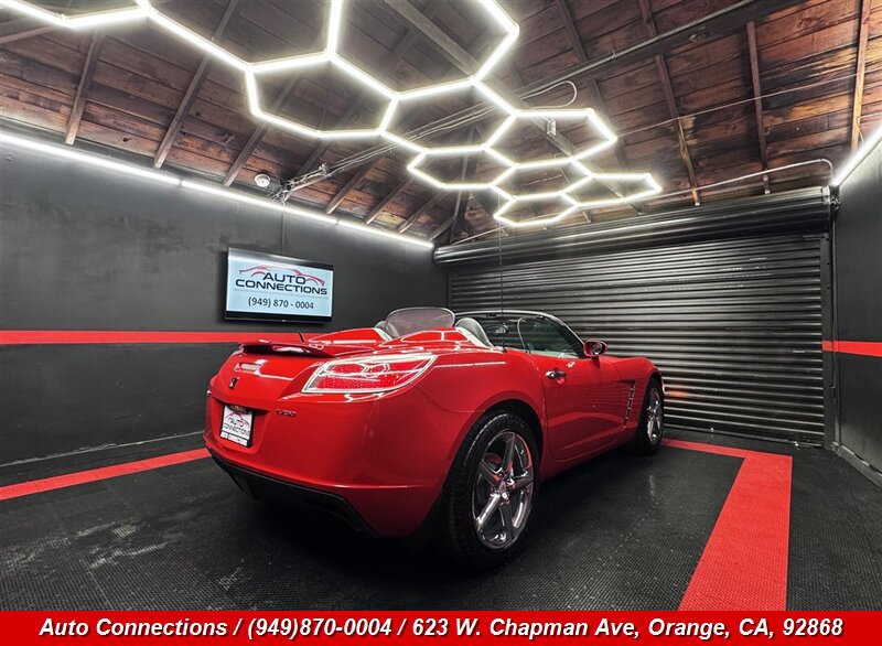 Used 2008 Saturn Sky Red Line RWD image 3