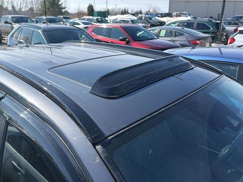 Used 2020 Toyota RAV4 XLE Premium image 6