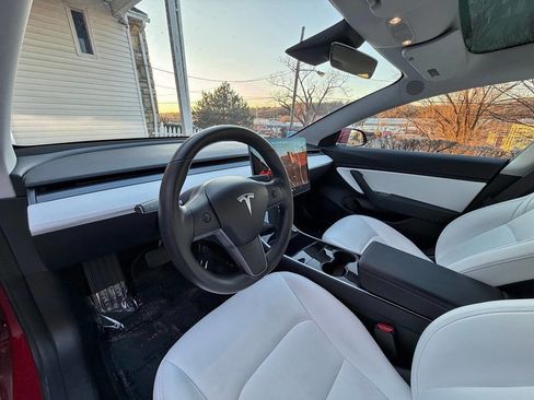 Used 2018 Tesla Model 3 Long Range image 9