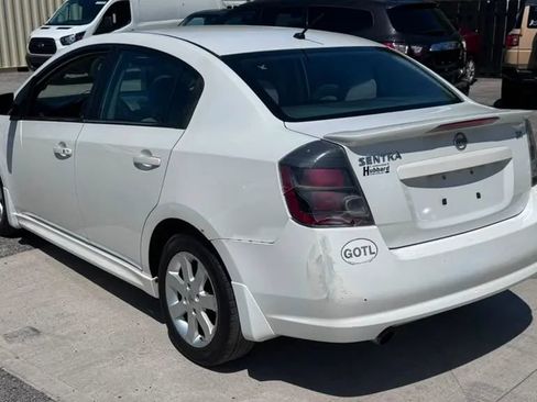 Used 2012 Nissan Sentra 2.0 SR w/ Convenience Pkg FWD image 3