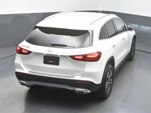 Used 2025 Mercedes-Benz GLA 250 GLA 250 image 48