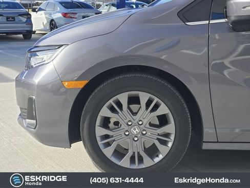 Certified 2026 Honda Odyssey Touring image 8