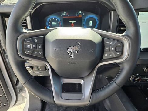 New 2025 Ford Bronco Badlands image 18