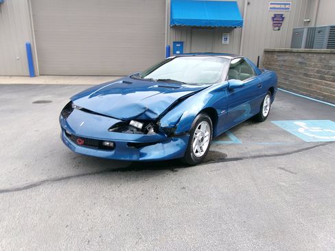Used 1996 Chevrolet Camaro RS image 2