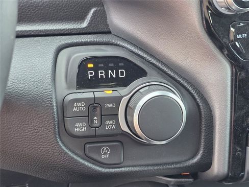 New 2026 RAM 1500 Big Horn AWD/4WD image 17