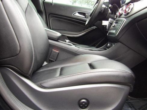 Used 2018 Mercedes-Benz GLA 250 image 24