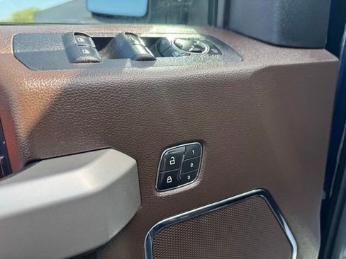 Used 2018 Ford F150 King Ranch w/ Equipment Group 601A Luxury AWD/4WD image 29