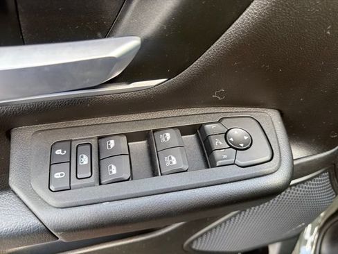 Used 2025 RAM 1500 Big Horn RWD image 19