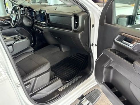 Used 2025 Chevrolet Silverado 2500 LT w/ Convenience Package image 35