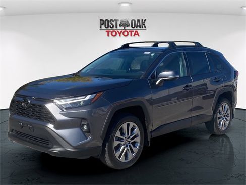 Used 2024 Toyota RAV4 XLE Premium image 3