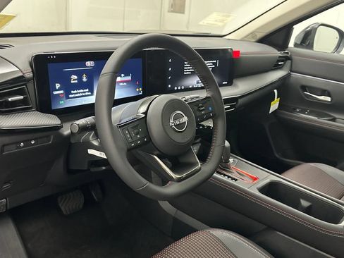 New 2026 Nissan Kicks SR w/ SR Premium Package AWD/4WD image 18