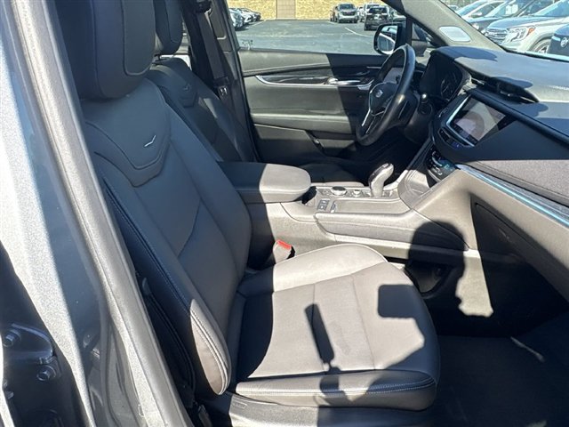 Certified 2024 Cadillac XT5 Premium Luxury w/ LPO, Floor Liner Package AWD/4WD image 29