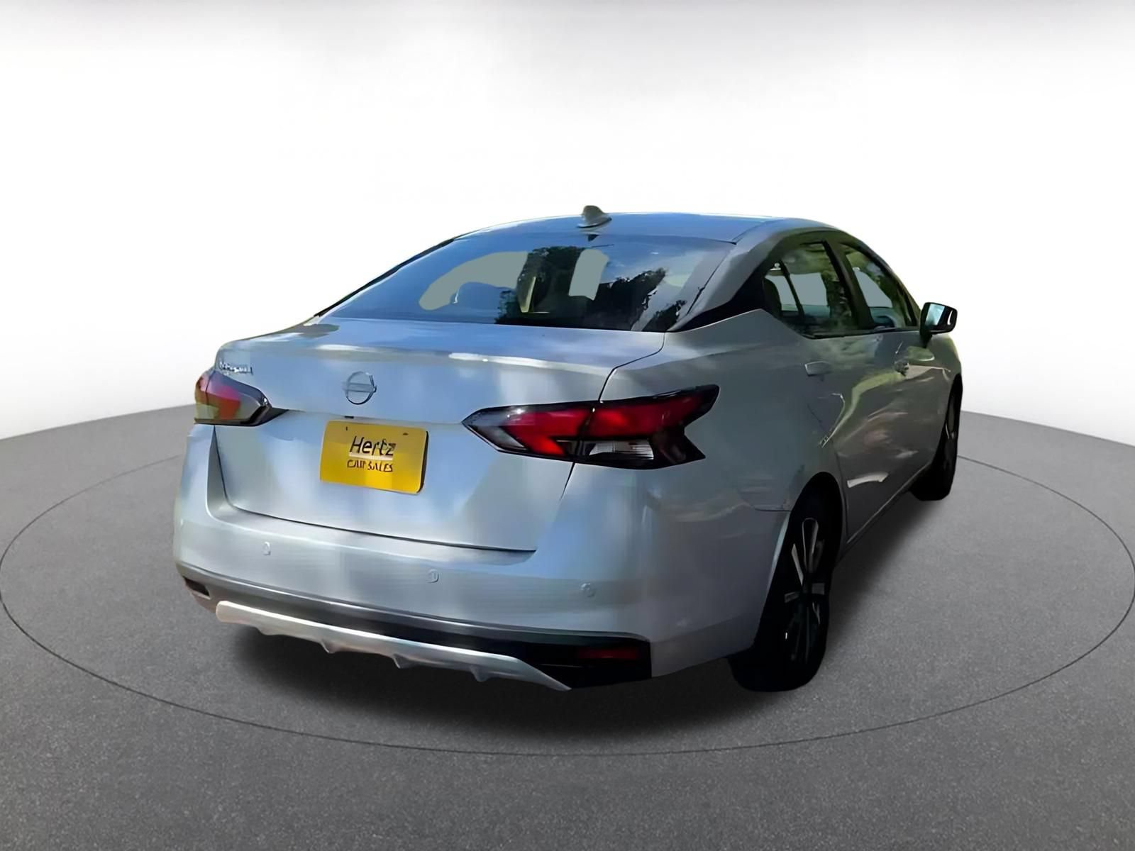 Used 2025 Nissan Versa SV FWD image 13