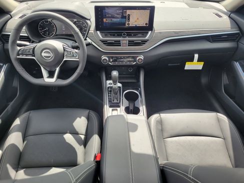New 2025 Nissan Altima 2.5 SL image 12