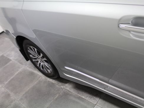 Used 2019 Toyota Sienna XLE image 41