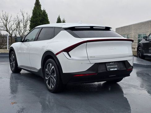 Certified 2023 Kia EV6 Light image 6