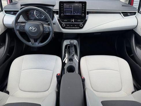 Used 2020 Toyota Corolla LE image 16