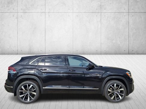 New 2026 Volkswagen Atlas Cross Sport SEL Premium R-Line image 6