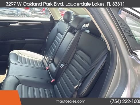 Used 2018 Ford Fusion SE w/ Equipment Group 602A FWD image 24
