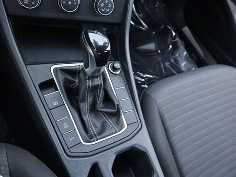 Certified 2024 Volkswagen Jetta S FWD image 25