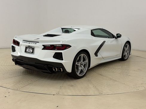 Used 2024 Chevrolet Corvette Stingray Preferred Conv w/ Z51 Performance Package RWD image 9