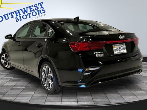 Used 2021 Kia Forte LXS image 4