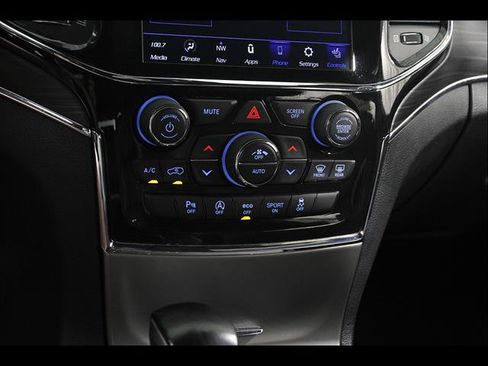 Used 2021 Jeep Grand Cherokee Limited AWD/4WD image 15