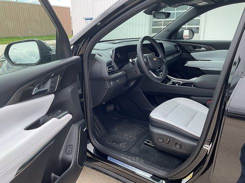 Used 2026 Chevrolet Traverse High Country AWD/4WD image 10