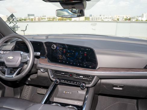 Used 2025 Chevrolet Tahoe LT image 22