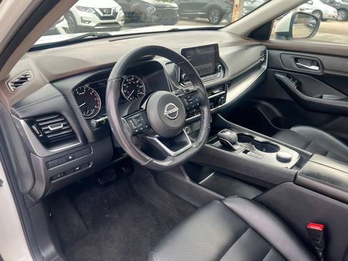 Used 2023 Nissan Rogue SV w/ SV Premium Package AWD/4WD image 6