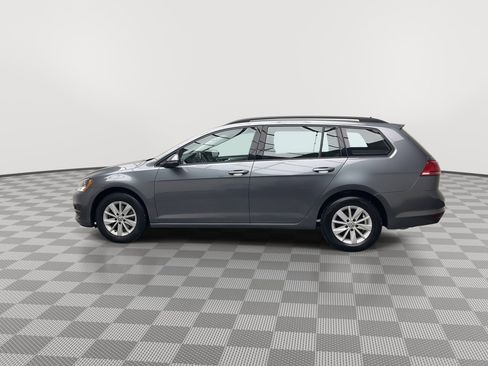 Used 2016 Volkswagen Golf S image 31