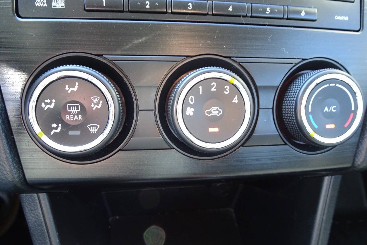 Used 2014 Subaru Impreza 2.0i Premium w/ All-Weather Package w/CVT AWD/4WD image 22