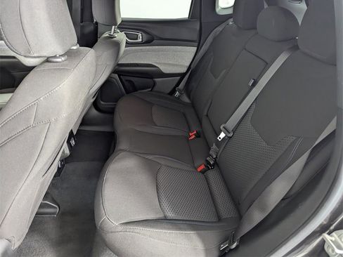 Used 2023 Jeep Compass Sport image 30